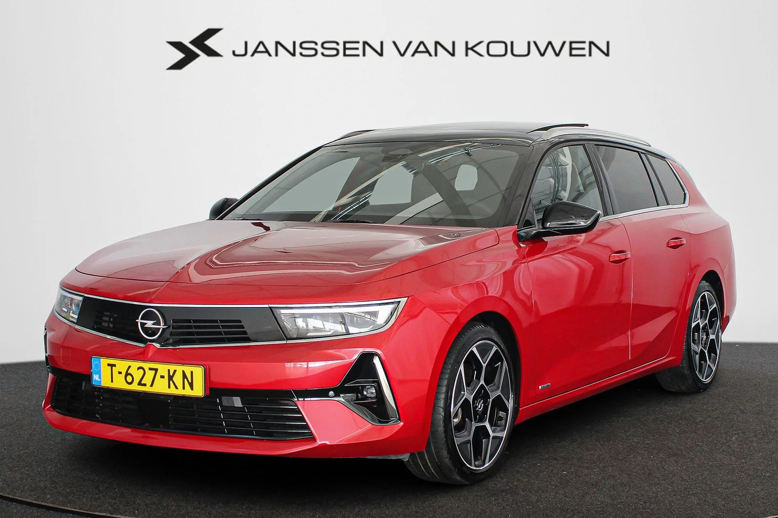 Opel Astra (2023) — foto 1