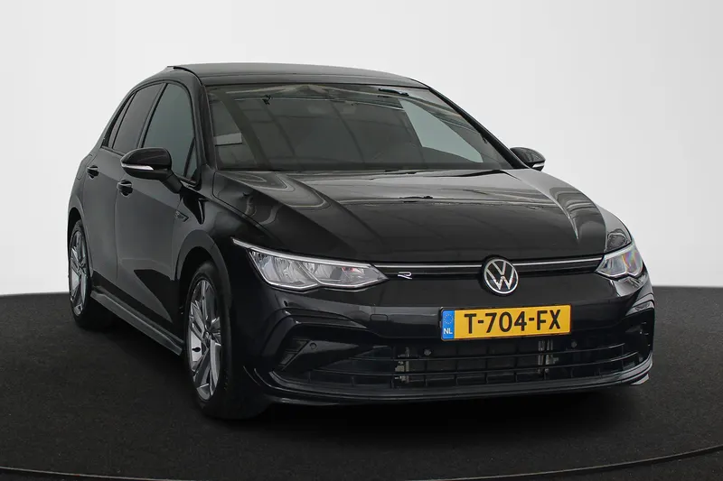 Volkswagen Golf (2023)