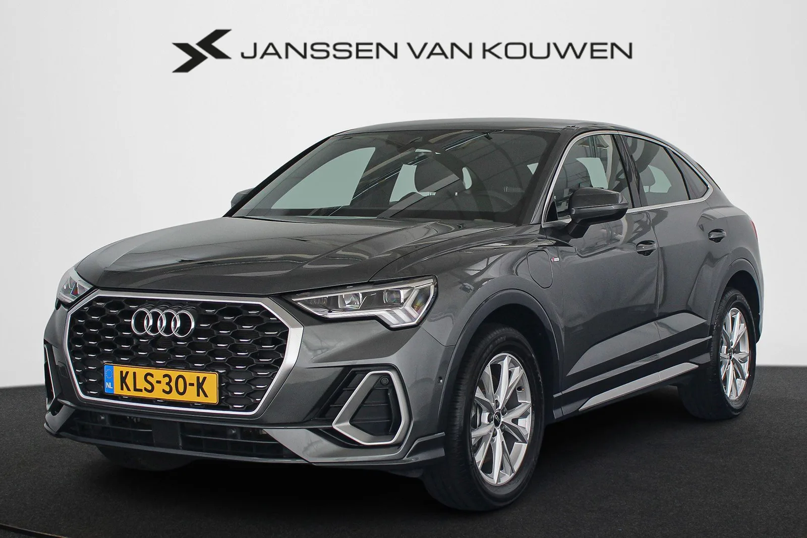 Audi Q3 (2022) — foto 1