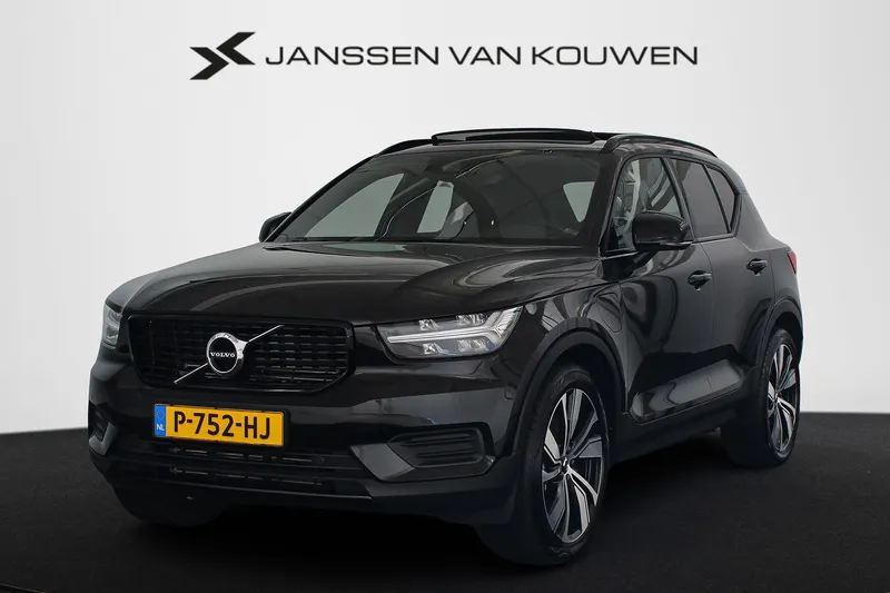 Volvo XC40 (2022)