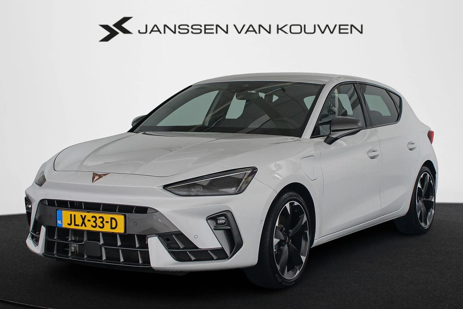 CUPRA Leon (2025) — foto 1