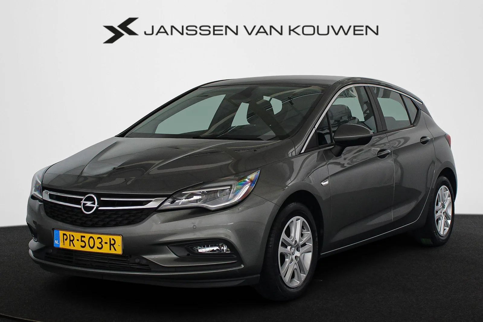 Opel Astra (2017) — foto 1