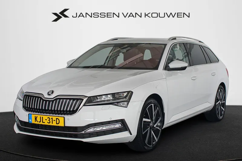 Škoda Superb (2023)
