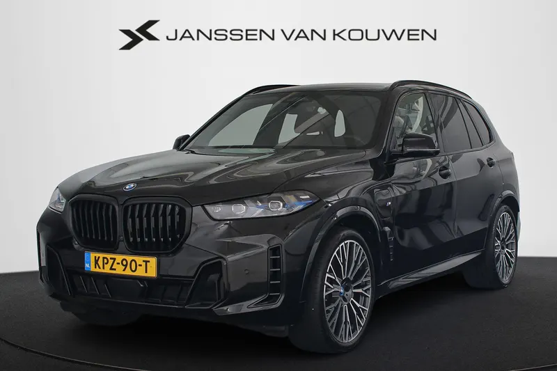 BMW X5 (2023)