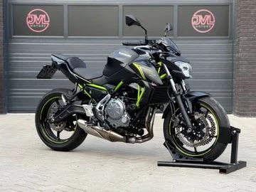 KAWASAKI Z650 (2018) — foto 1