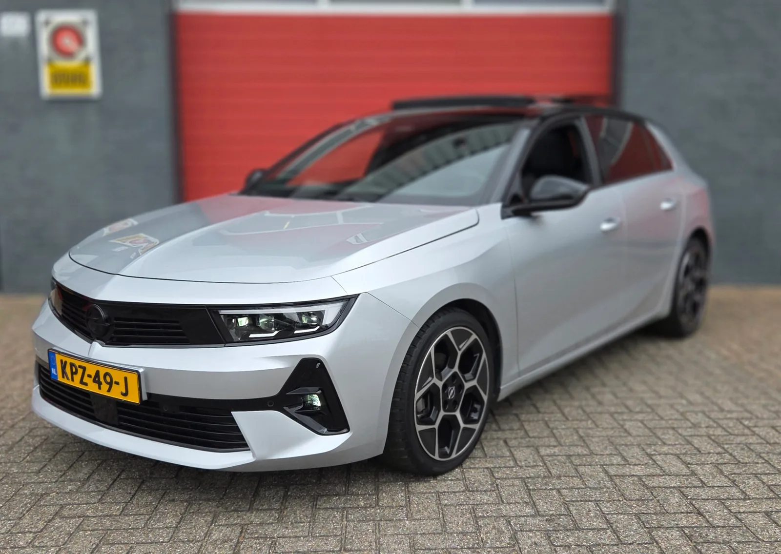 Opel Astra (2024) — foto 1