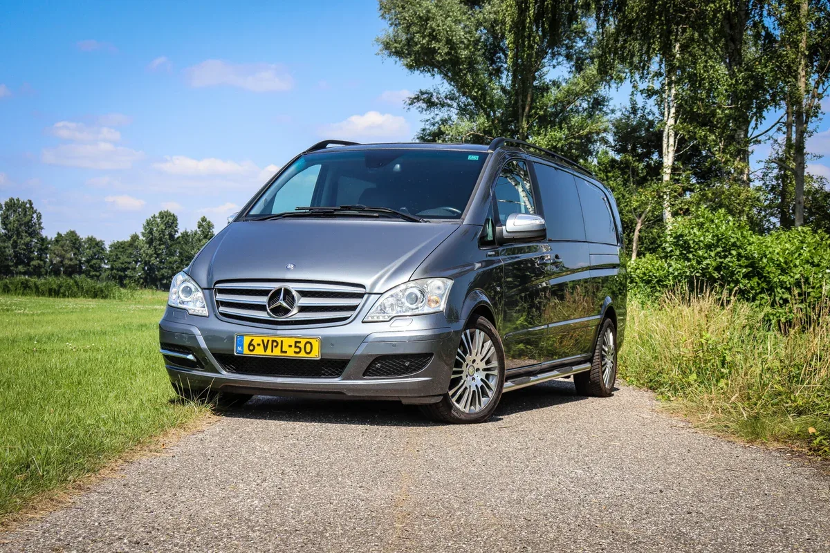 Mercedes-Benz Viano (2011) — foto 1