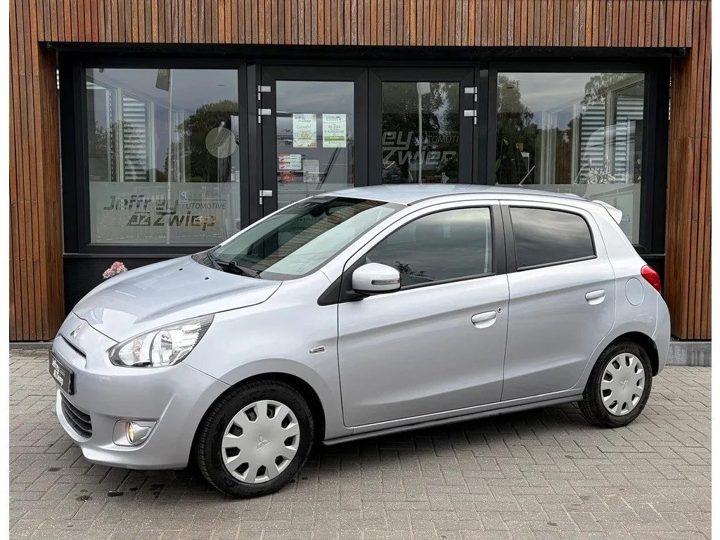 Mitsubishi Space Star (2015) — foto 1