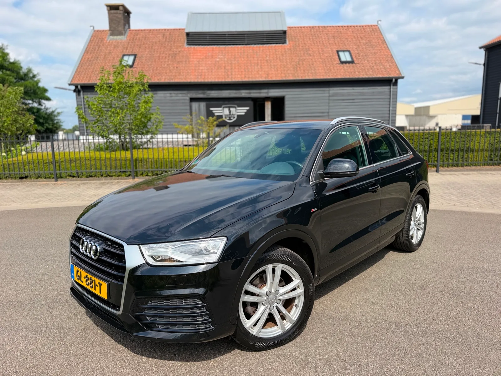 Audi Q3 (2015) — foto 1