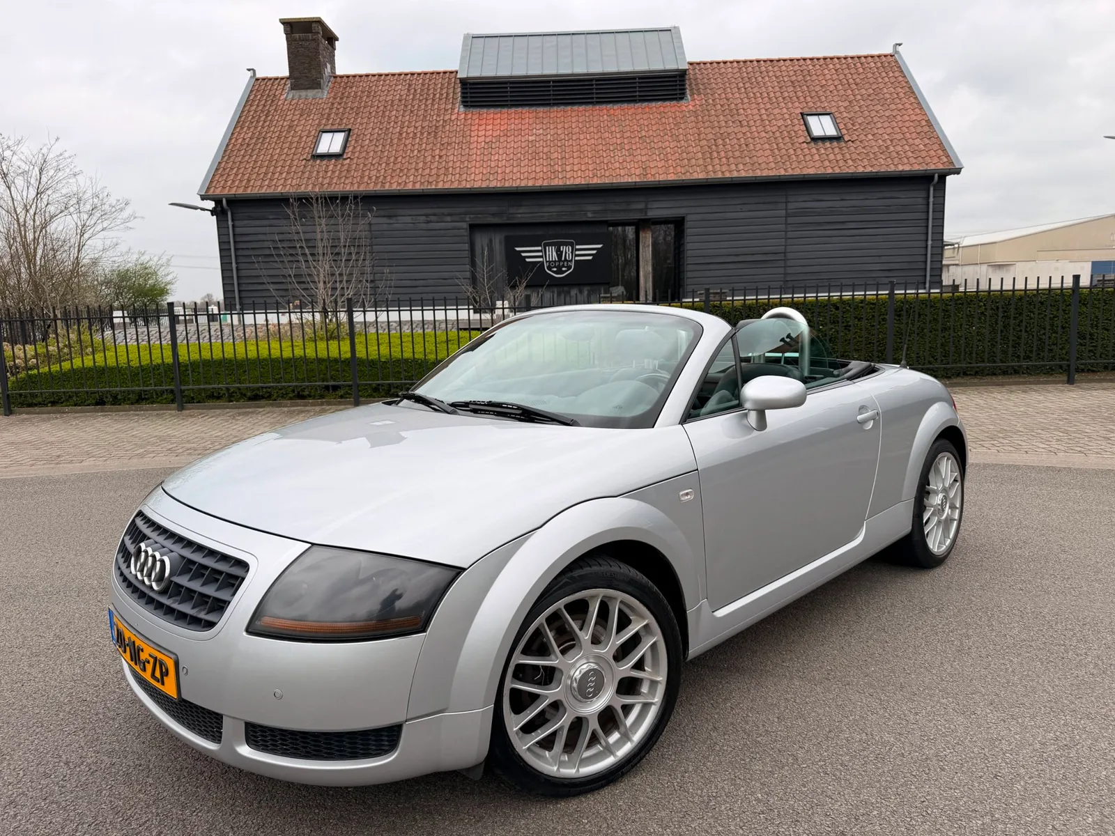 Audi TT (2003) — foto 1