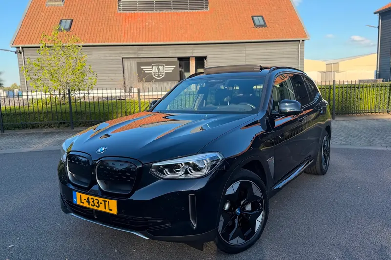 BMW iX3 (2021)