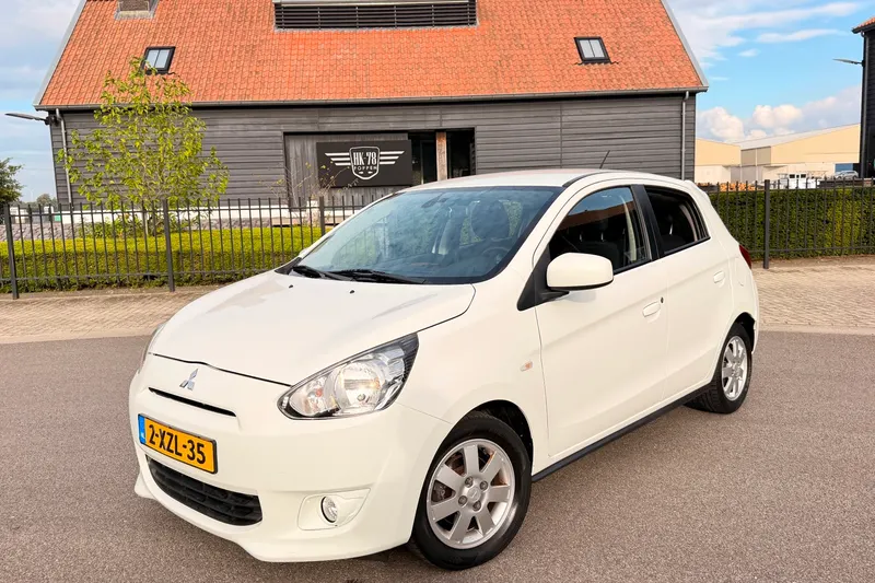 Mitsubishi Space Star (2014)