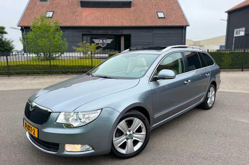 Škoda Superb (2013)
