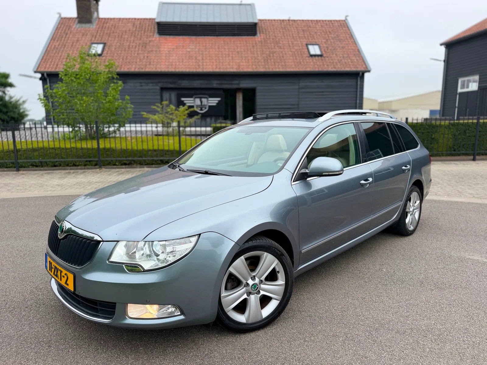 Škoda Superb (2013) — foto 1