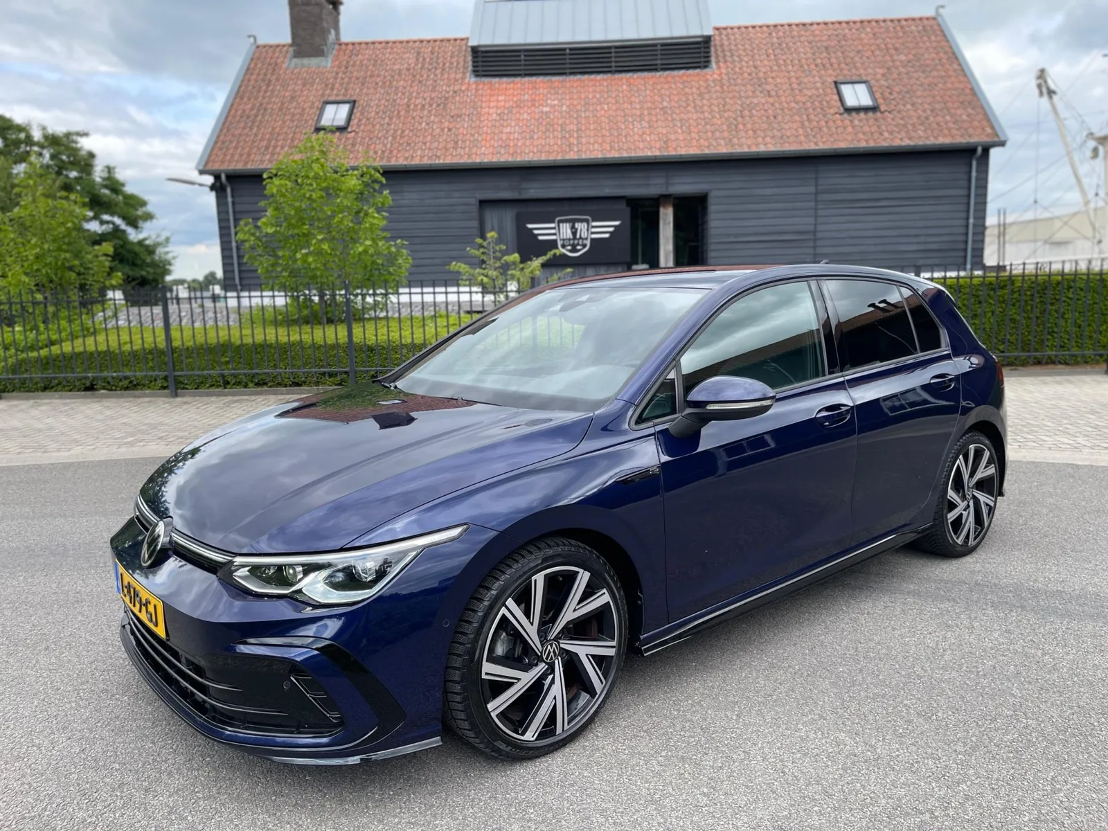Volkswagen Golf (2021) — foto 1