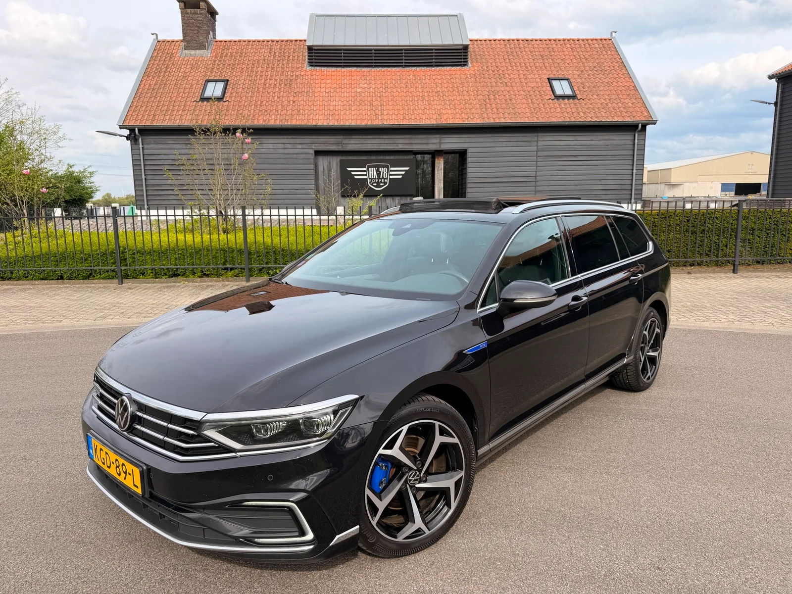 Volkswagen Passat (2022) — foto 1