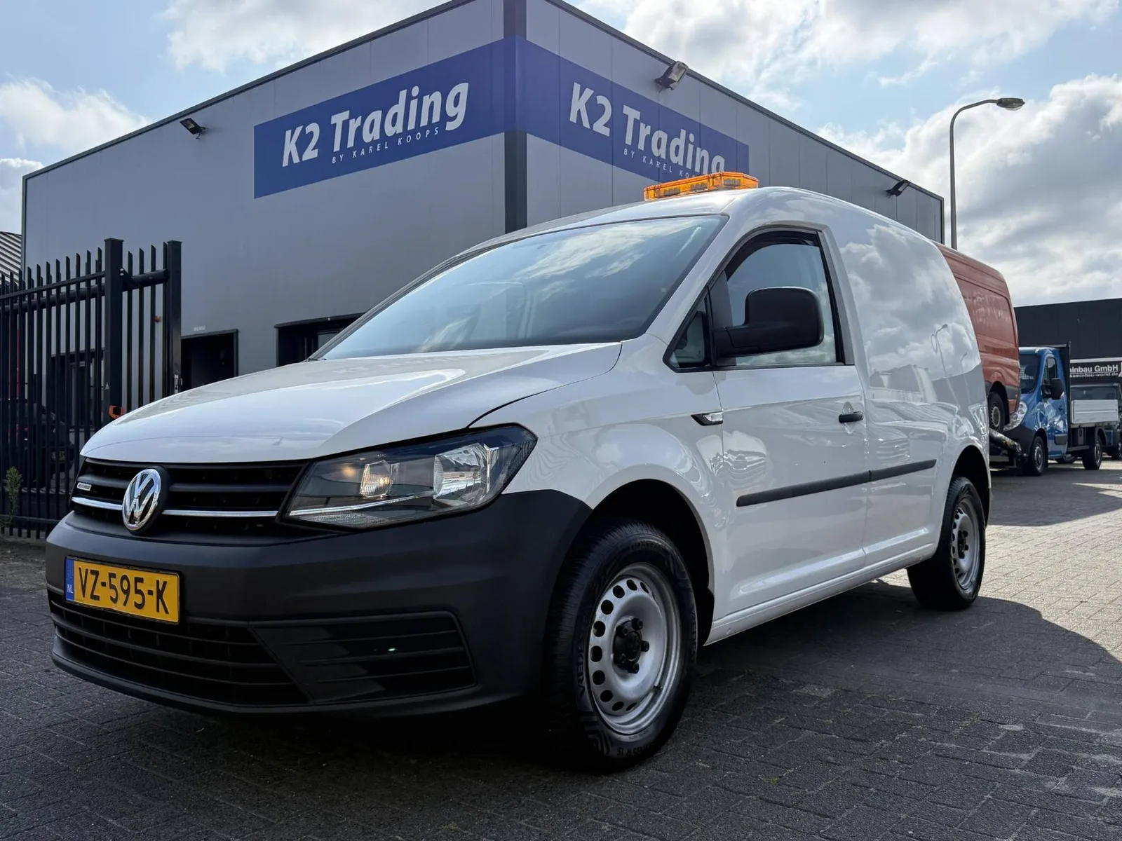 Volkswagen Caddy (2016) — foto 1