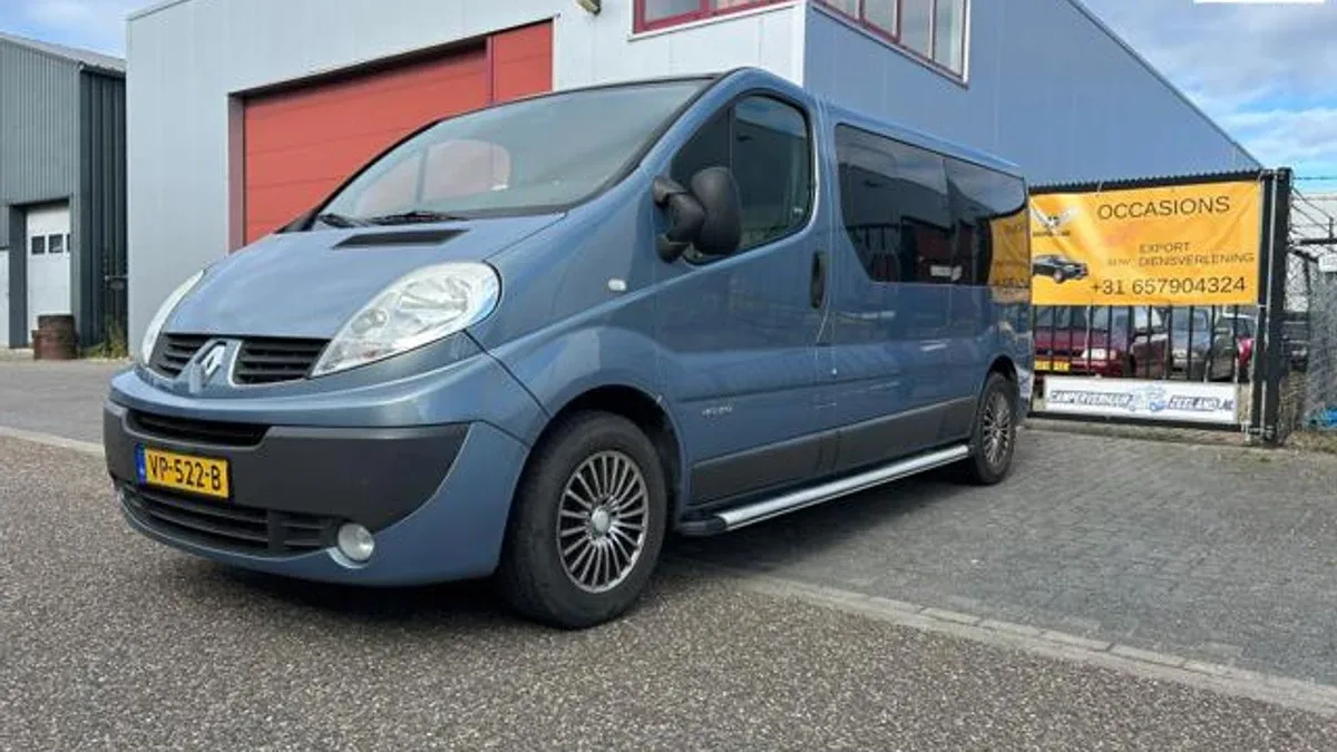 Renault Trafic (2010) — foto 1