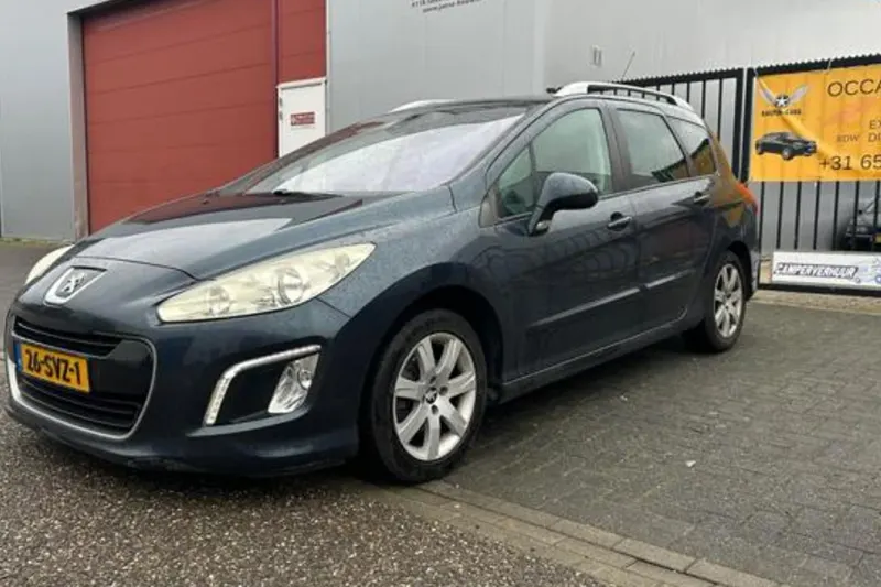 Peugeot 308 (2011)