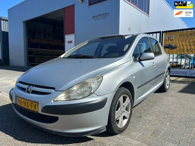 Peugeot 307 (2004) — foto 1