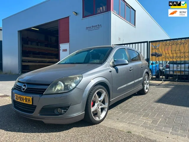 Opel Astra (2005) — foto 1