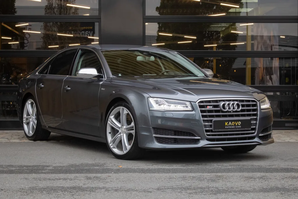 Audi S8 (2014) — foto 1