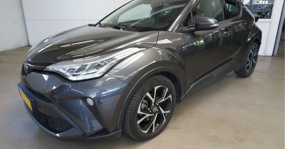 Toyota C-HR (2020) — foto 1