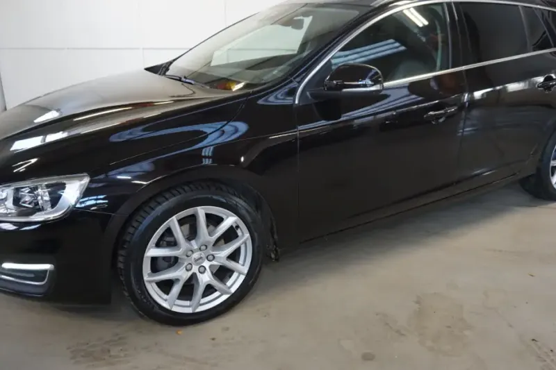 Volvo V60 (2015)