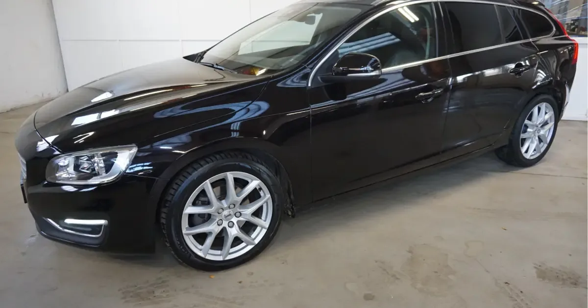Volvo V60 (2015) — foto 1