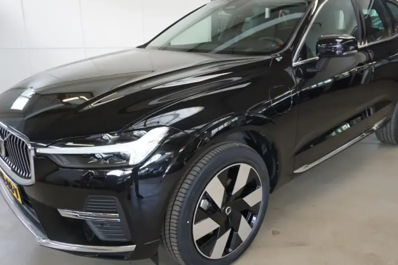 Volvo XC60 (2023)