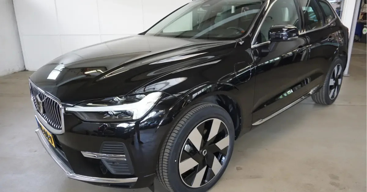 Volvo XC60 (2023) — foto 1