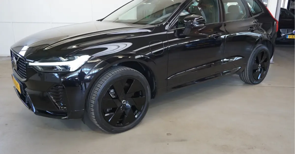 Volvo XC60 (2023) — foto 1