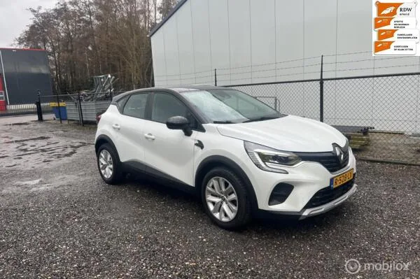 Renault Captur (2022) — foto 1