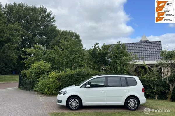 Volkswagen Touran (2014) — foto 1