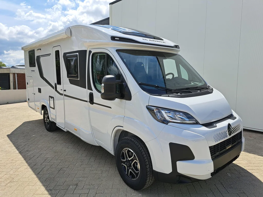 Adria Compact (2027) — foto 1