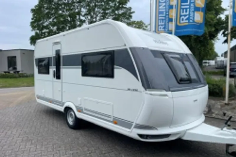 Hobby De Luxe (2024)