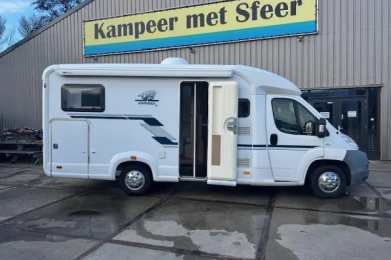 Weinsberg Imperiale Euro5 Motorairco & Garage (2010)