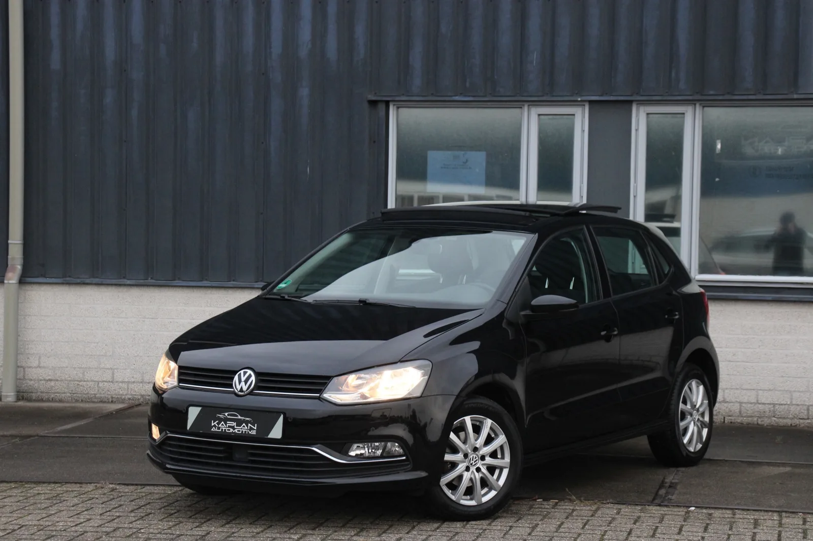 Volkswagen Polo (2014) — foto 1