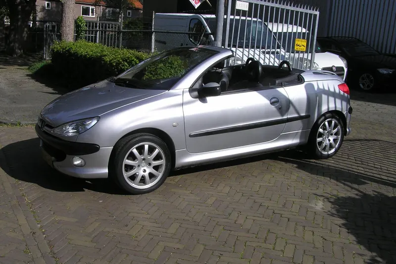 Peugeot 206 (2001)
