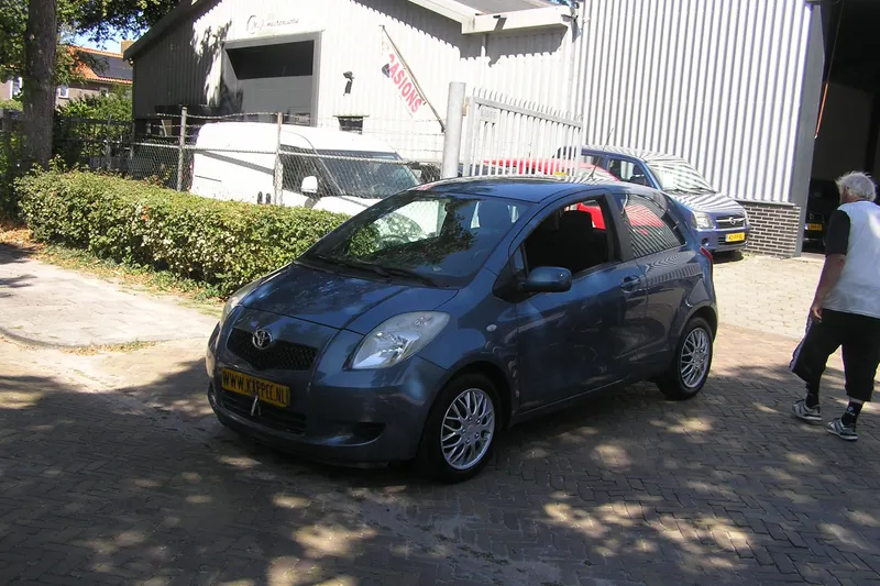 Toyota Yaris (2006)