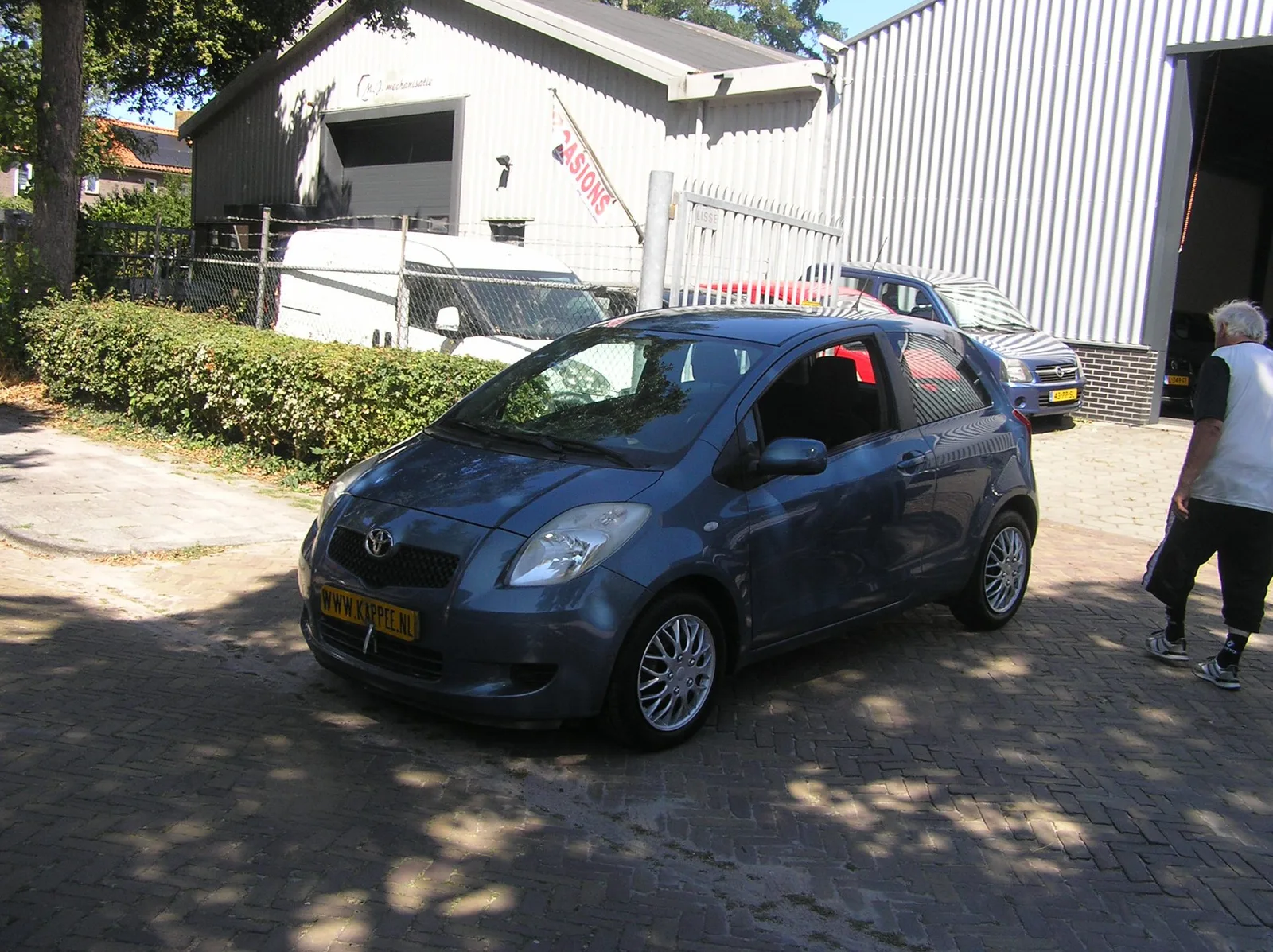 Toyota Yaris (2006) — foto 1