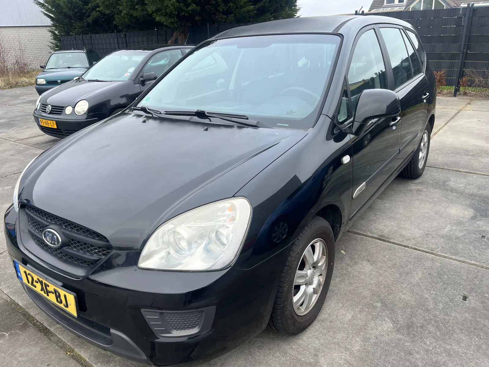 Kia Carens (2007) — foto 1