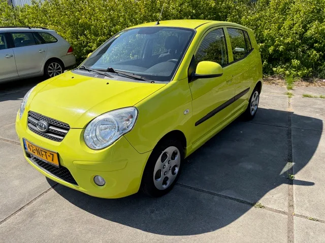 Kia Picanto (2010) — foto 1