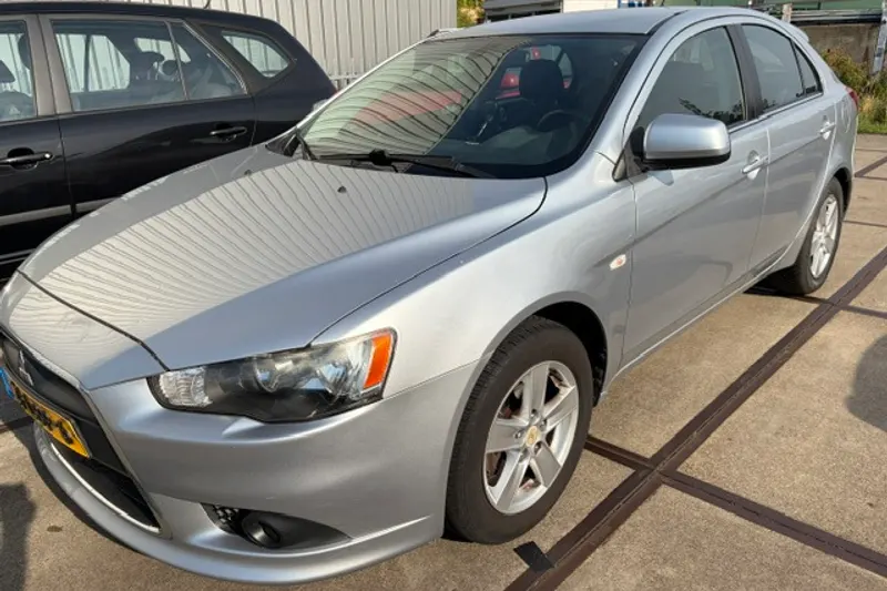 Mitsubishi Lancer (2010)
