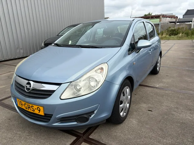 Opel Corsa (2008) — foto 1