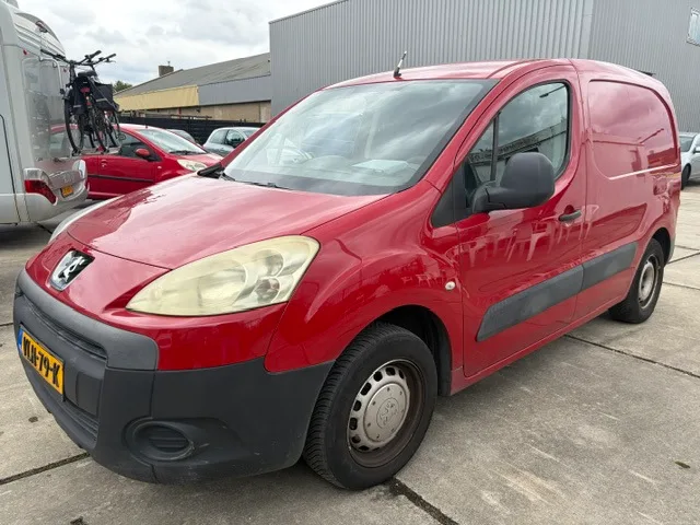 Peugeot Partner (2011) — foto 1