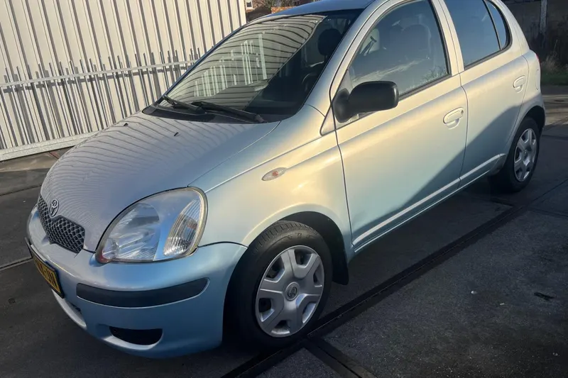 Toyota Yaris (2004)