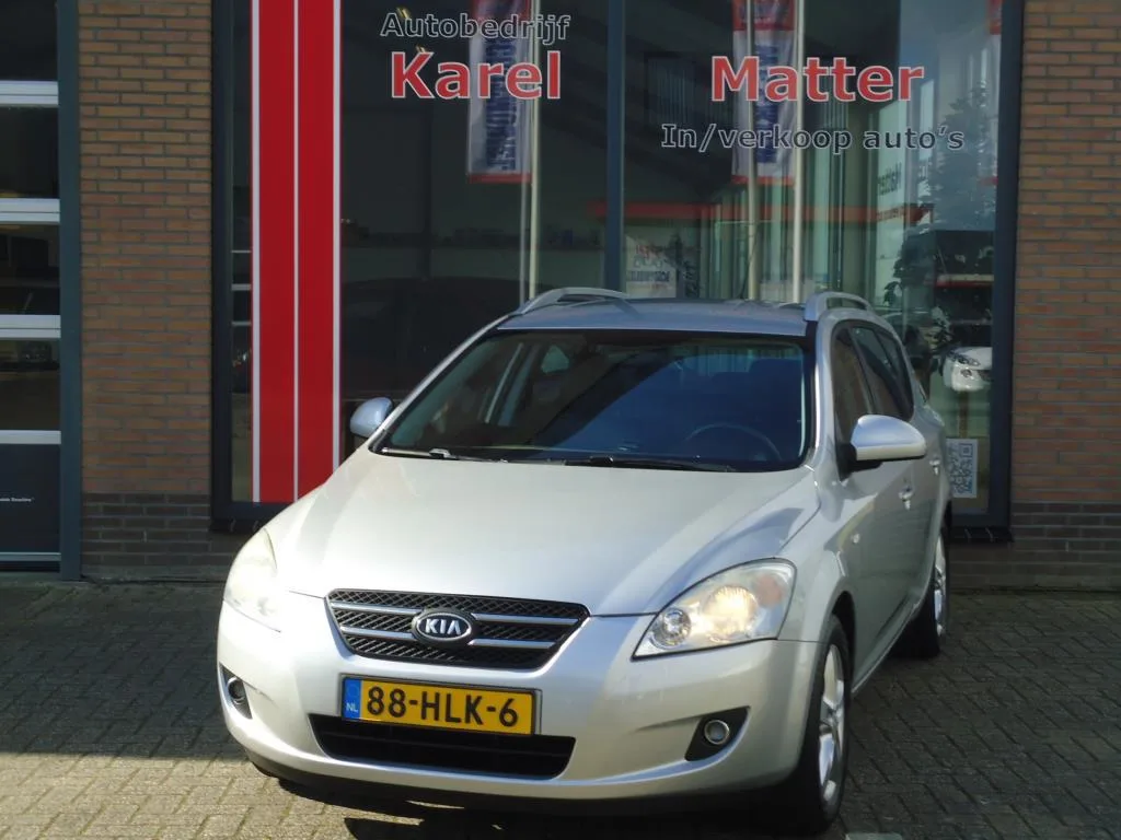 Kia Cee'd (2009) — foto 1