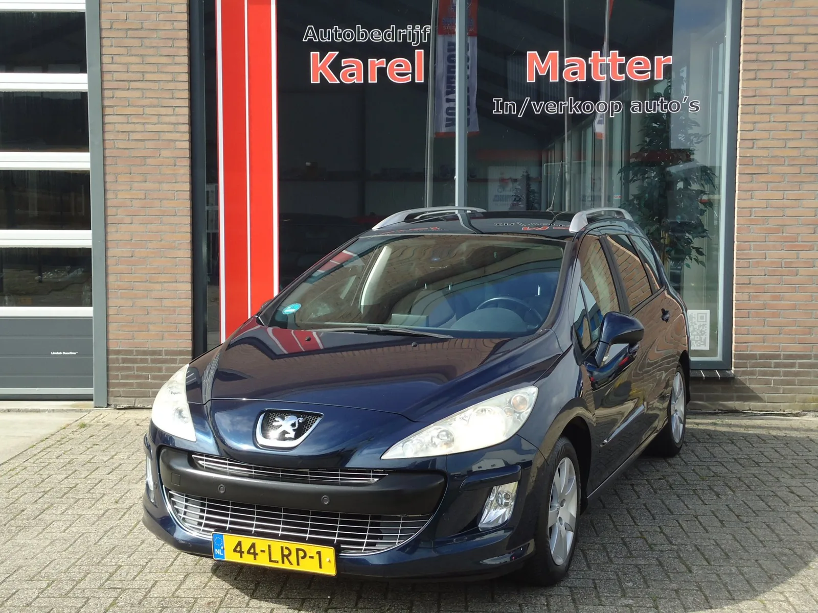 Peugeot 308 (2010) — foto 1