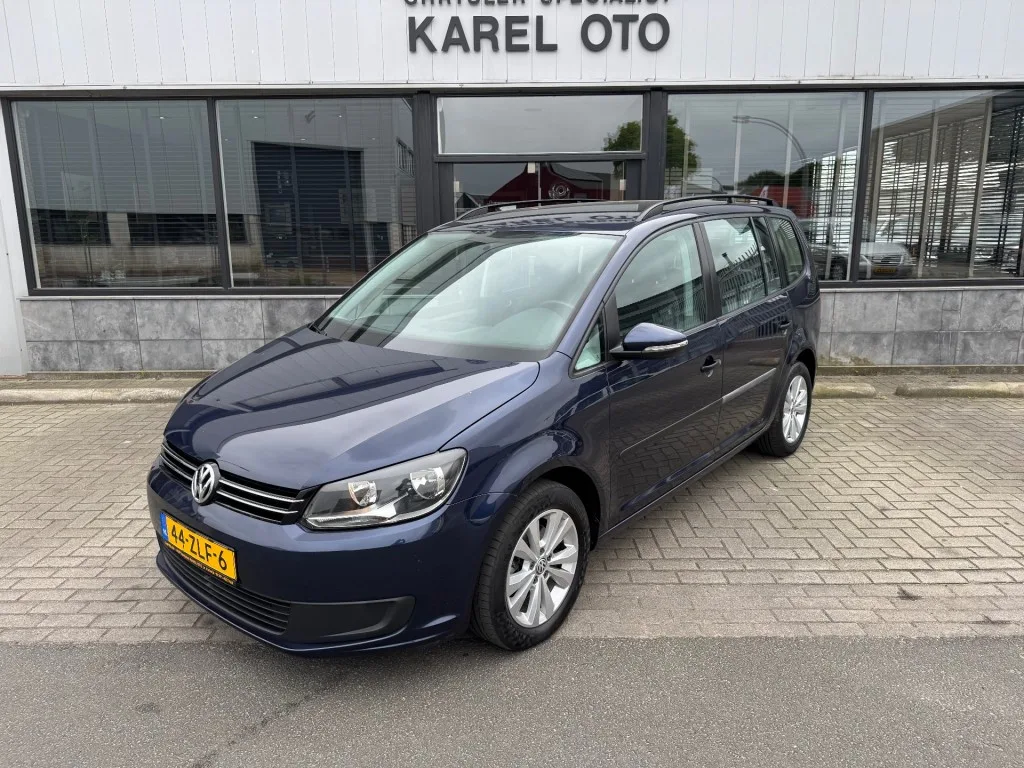 Volkswagen Touran (2013) — foto 1